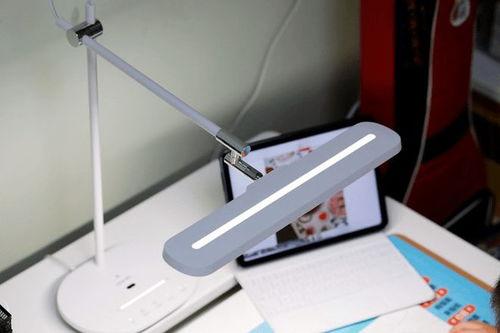 国产护眼灯评测视频教程