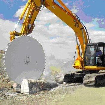 国产矿山挖机干活视频,展现中国制造实力